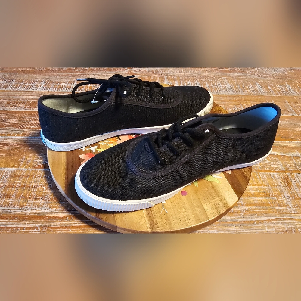 TOMS Carmel Women Heritage Lace-Up Low Top Canvas Sneakers, BLACK SIZE 9 - NWOB